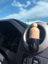 Load image into Gallery viewer, Black Car Clip-on Diffuser